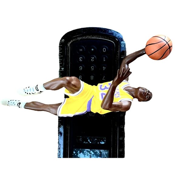 Magic Johnson Figurine #32 5.5" Hallmark Ornament The Scoreboard - Picture 7 of 7